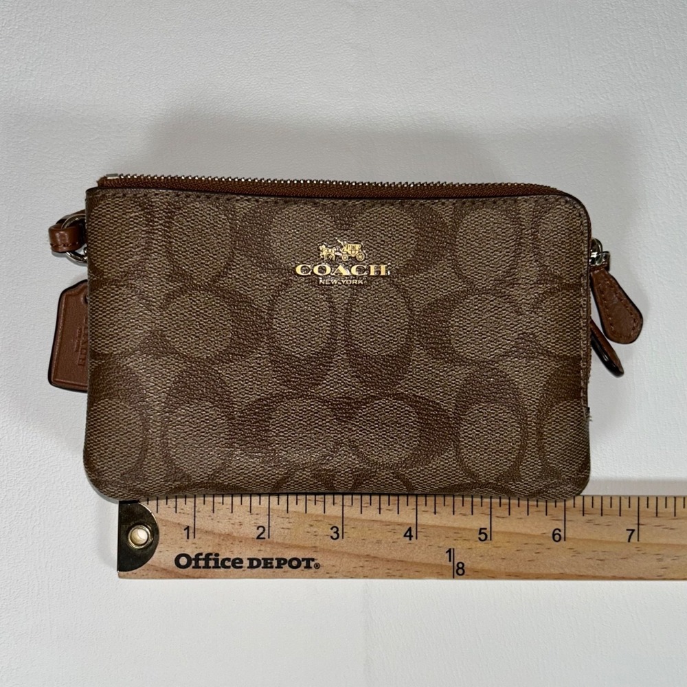 Coach F66506 Signature Wristlet Brown Tan Zip Pouch Wallet Clutch EUC - Picture 3 of 5